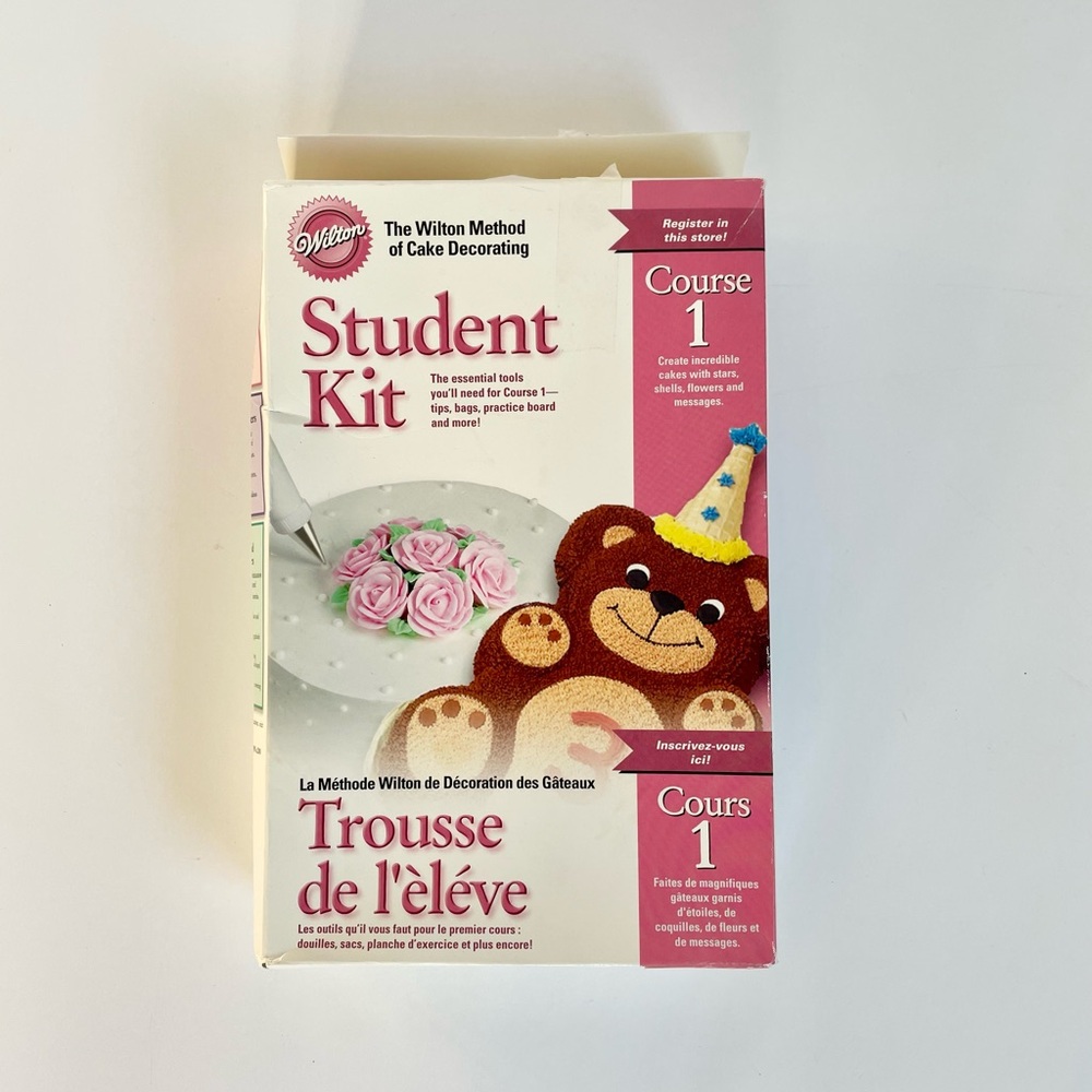 Wilton Cake Decorating Kit Course 1